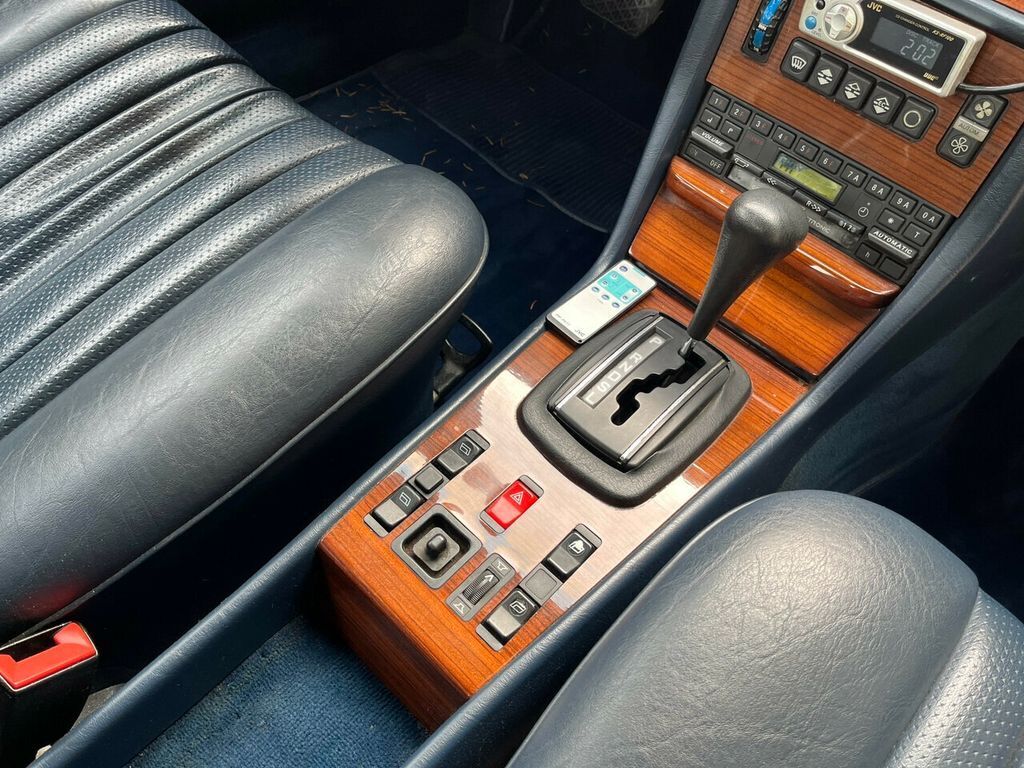 1985 Mercedes-Benz 300-Class 79