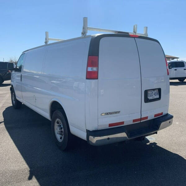 2018 Chevrolet Express 2500
