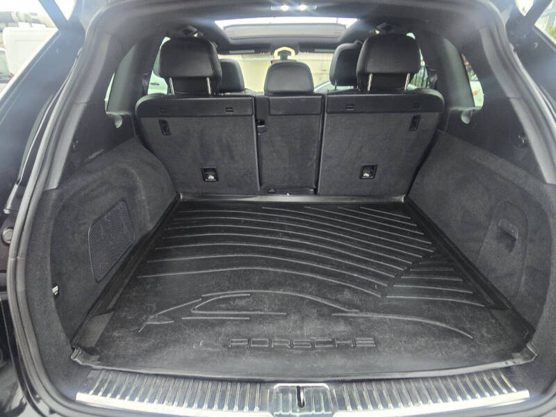 2016 Porsche Cayenne S E-Hybrid