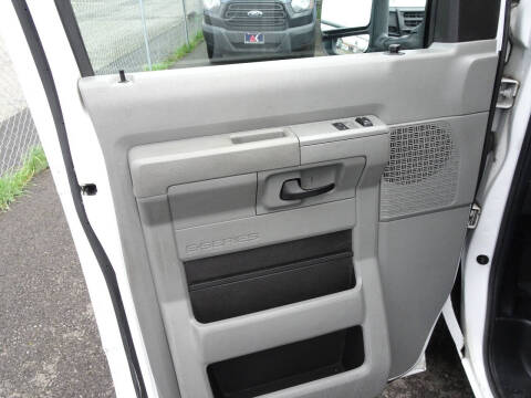 2014 Ford E-Series E-350 SD