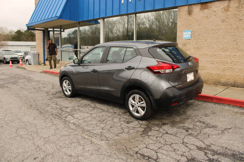 2020 Nissan Kicks S
