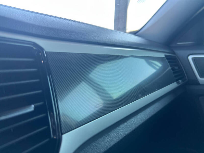 2021 Volkswagen Atlas Cross Sport V6 SEL R-Line 4Motion