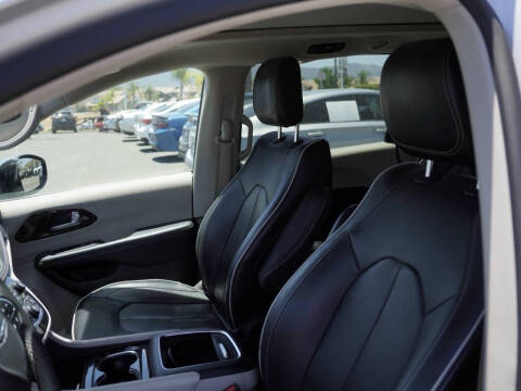 2023 Chrysler Pacifica Plug-In Hybrid Limited