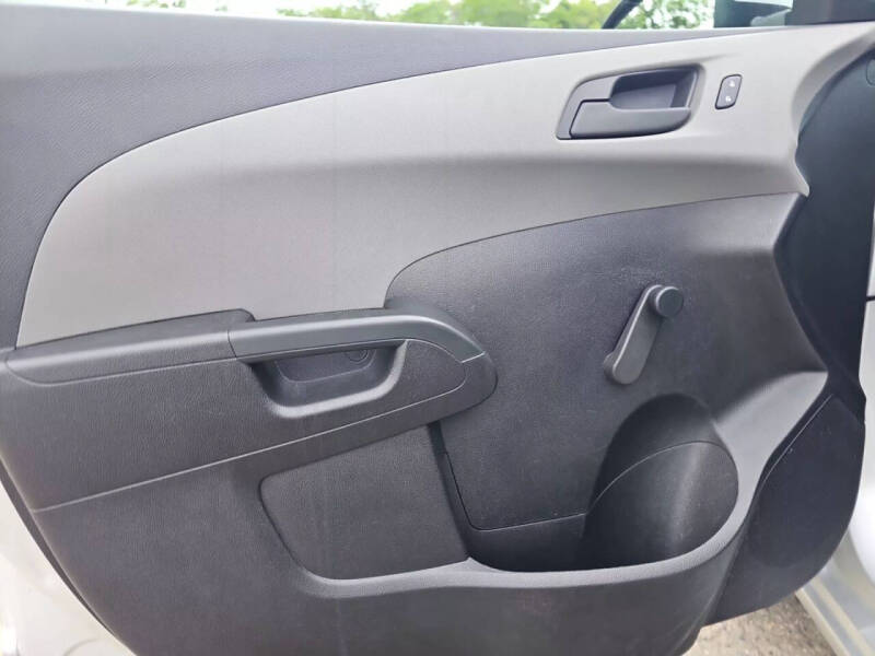 2015 Chevrolet Sonic LS Auto