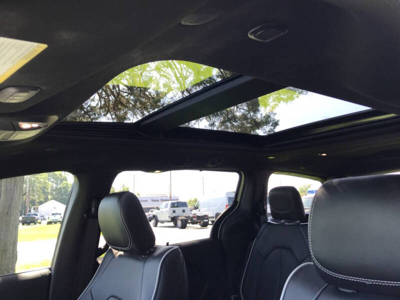 2027 Chrysler Pacifica Limited