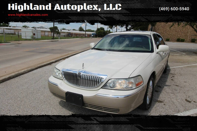 2006 Lincoln Town Car for sale at Highland Autoplex, LLC in Dallas TX