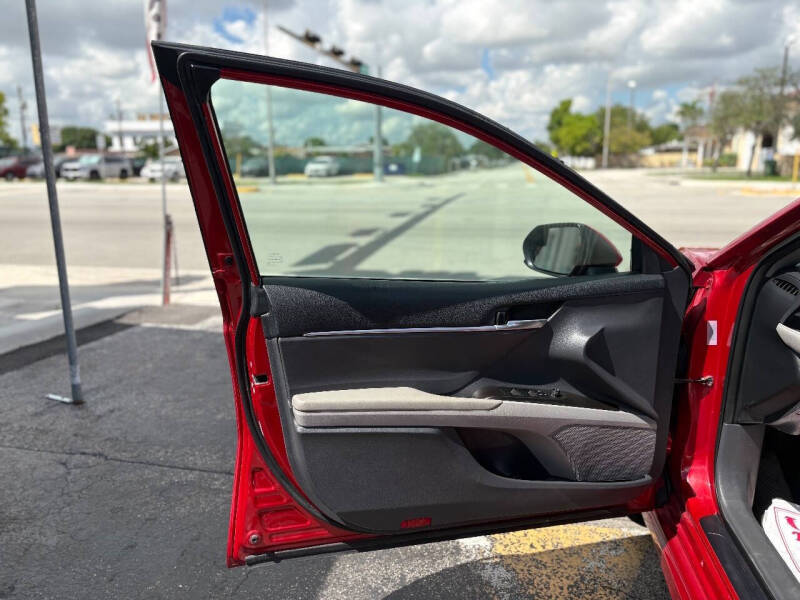 2021 Toyota Camry SE