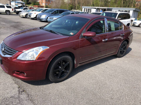 2010 Nissan Altima for sale at J & J Autoville Inc. in Roanoke VA