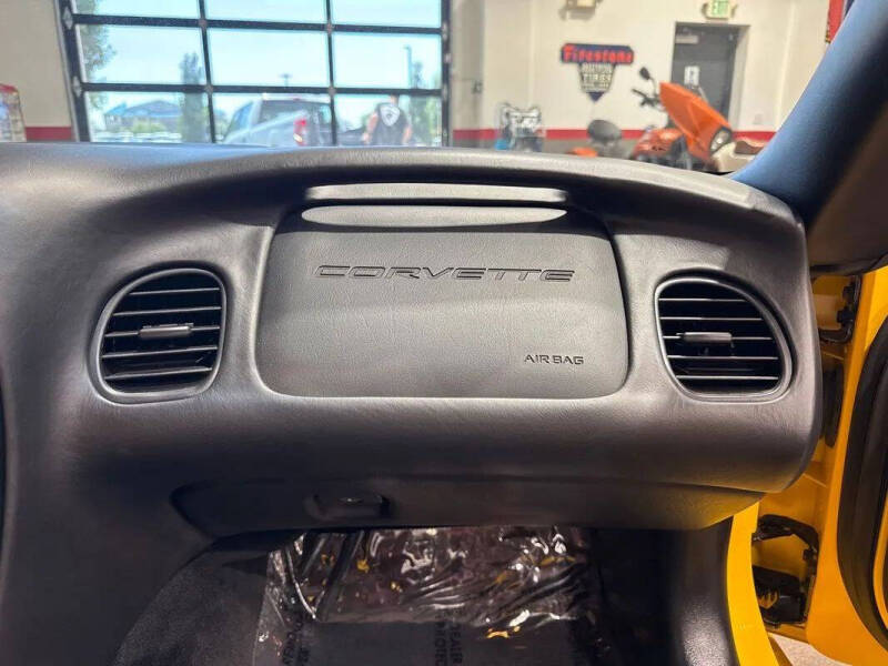 2004 Chevrolet Corvette