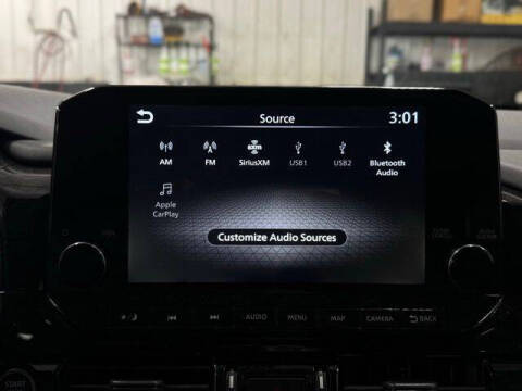 2023 Nissan Pathfinder SL