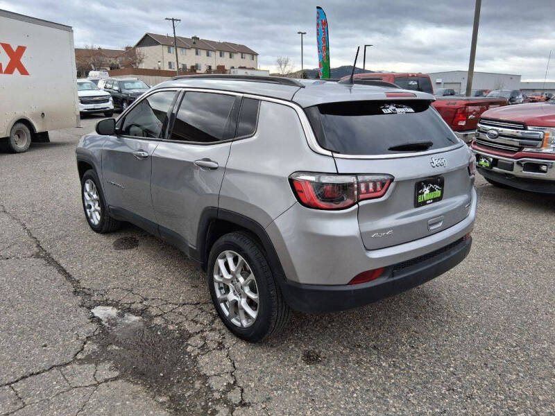 2022 Jeep Compass Latitude Lux