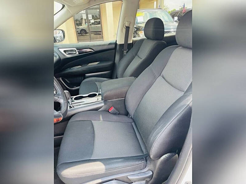 2017 Nissan Pathfinder S