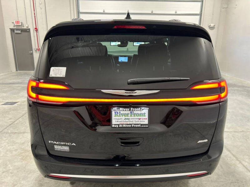 2026 Chrysler Pacifica Pinnacle