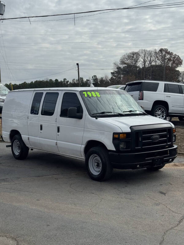 2014 Ford E-Series Econoline Van Commercial's photo
