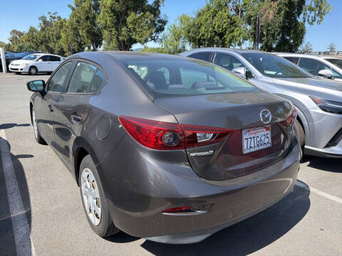 2017 Mazda MAZDA3 Sport