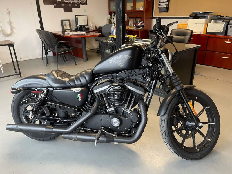 2016 Harley-Davidson XL883N