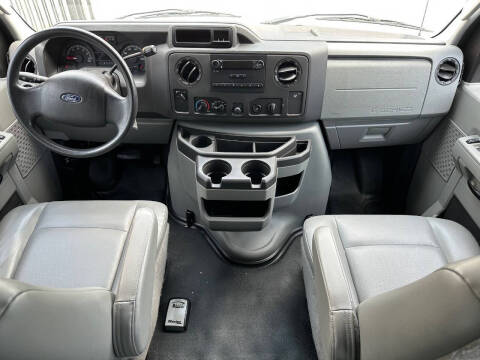 2012 Ford E-Series E-150 XL