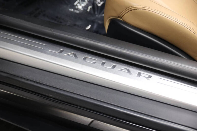 2014 Jaguar F-TYPE V8 S