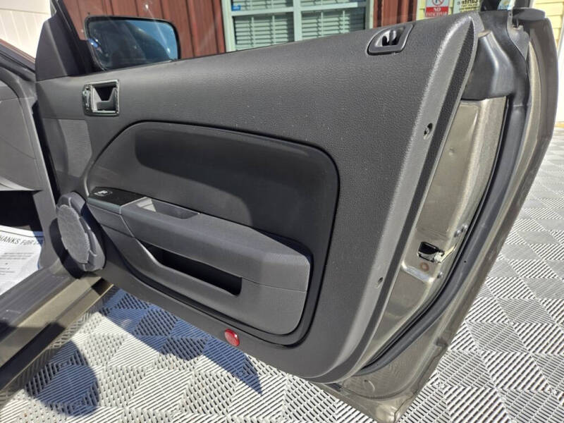 2005 Ford Mustang GT Premium