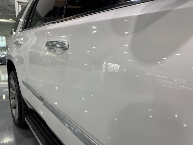 2016 Cadillac Escalade Luxury Collection