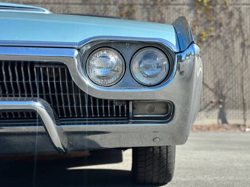 1963 Ford Thunderbird