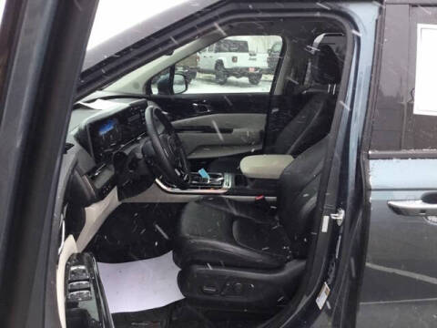 2024 Kia Carnival SX