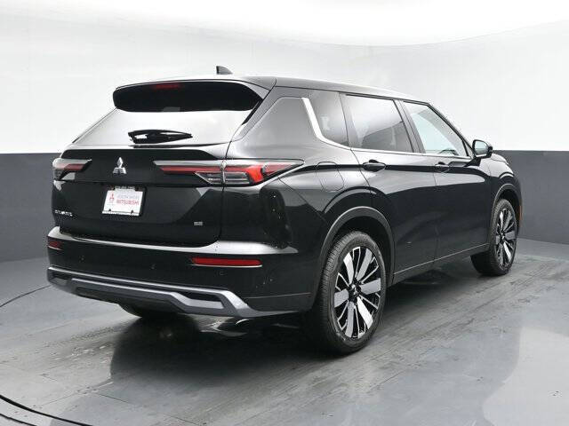 2026 Mitsubishi Outlander SE