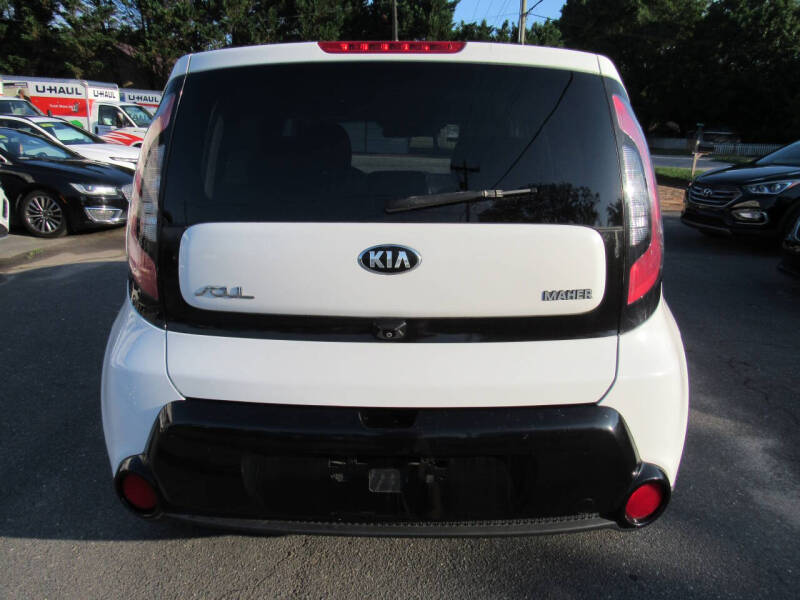 2016 Kia Soul +