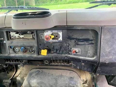 2000 International 4900