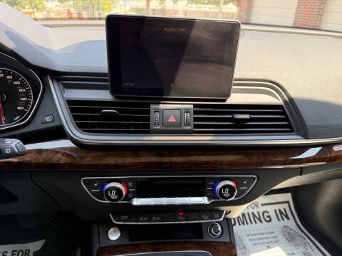 2018 Audi Q5 2.0T quattro Premium Plus