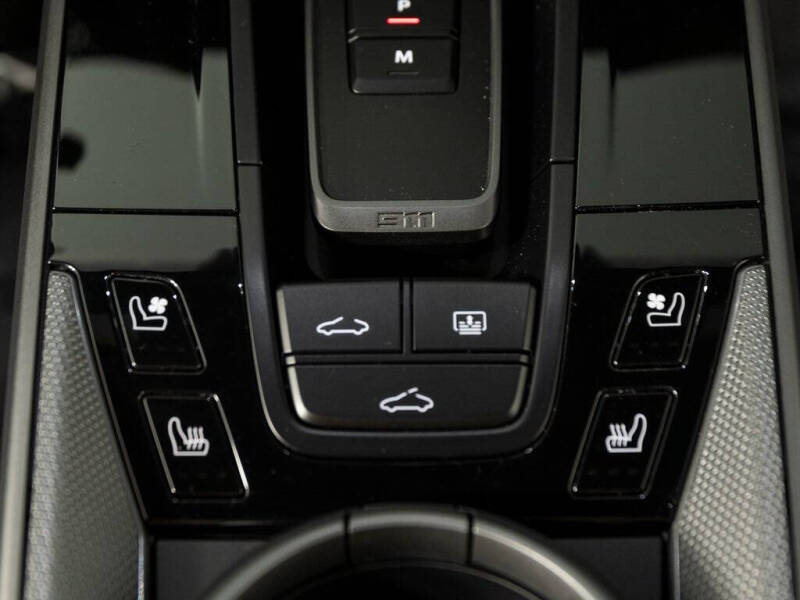 2025 Porsche 911 Carrera