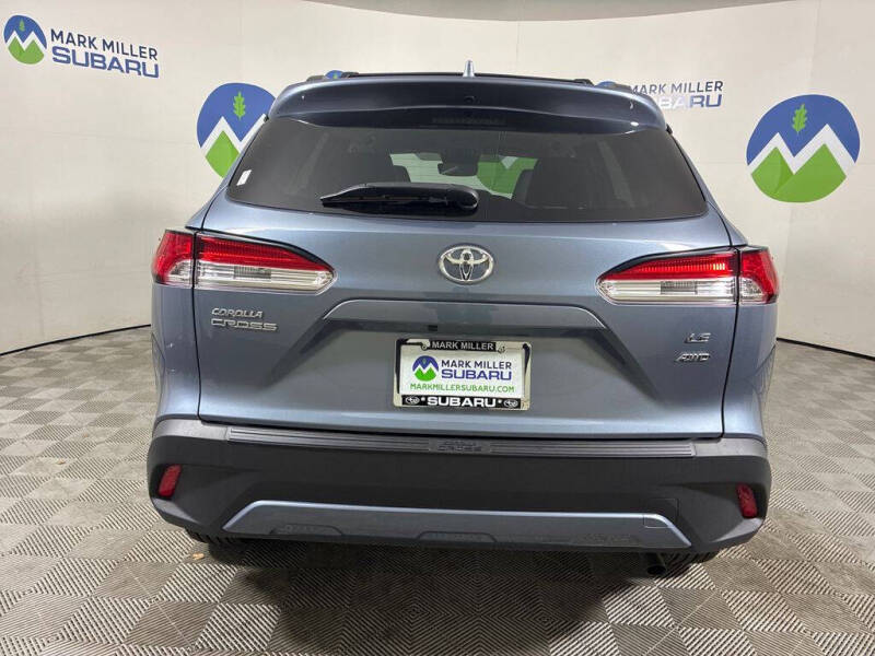 2024 Toyota Corolla Cross LE