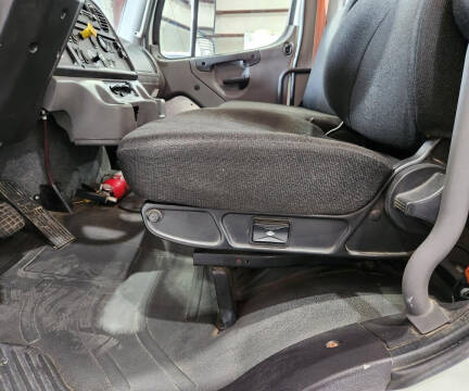 2016 Freightliner M2 106