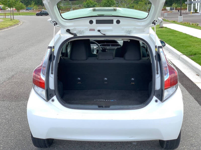 2016 Toyota Prius c One