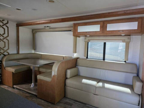 2017 Ford E-Series E-450 SD