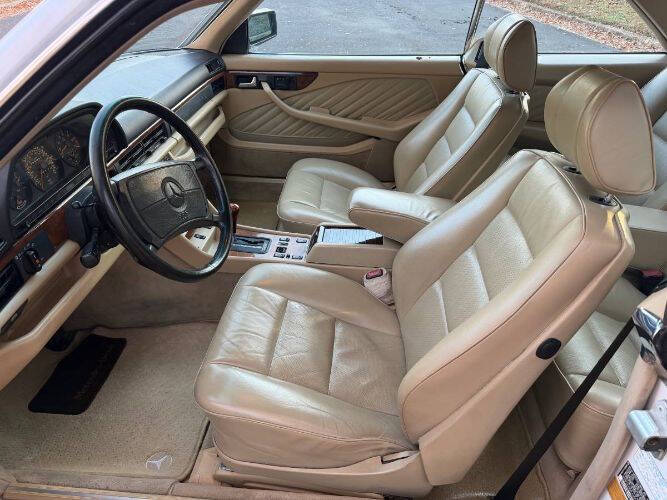 1990 Mercedes-Benz 560-Class 560 SEC