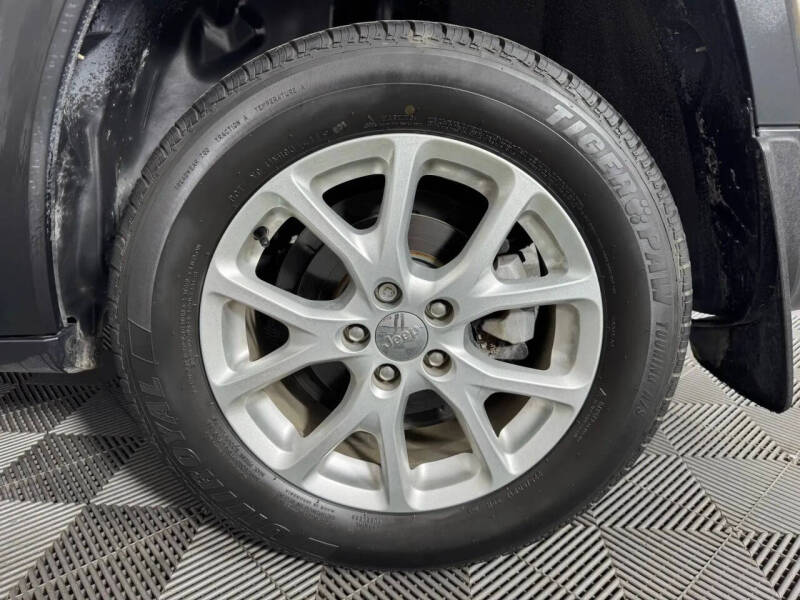 2015 Jeep Cherokee Sport