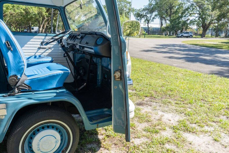 1973 Volkswagen Bus