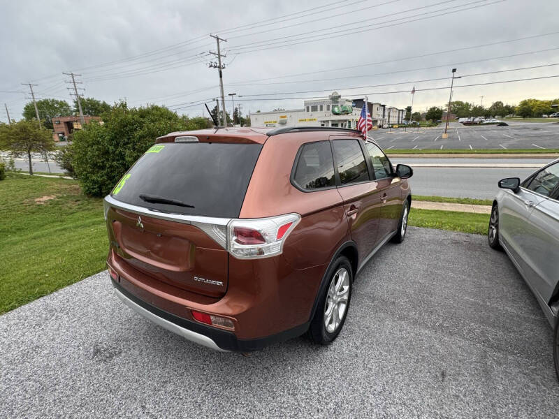 2015 Mitsubishi Outlander SE