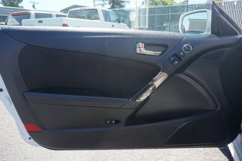 2013 Hyundai Genesis Coupe