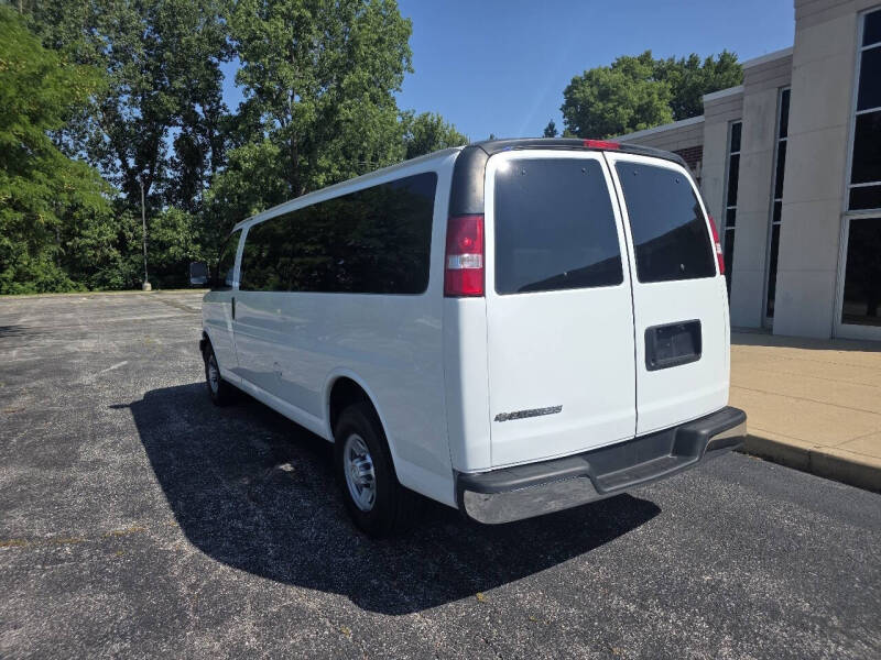 2017 Chevrolet Express LT 3500