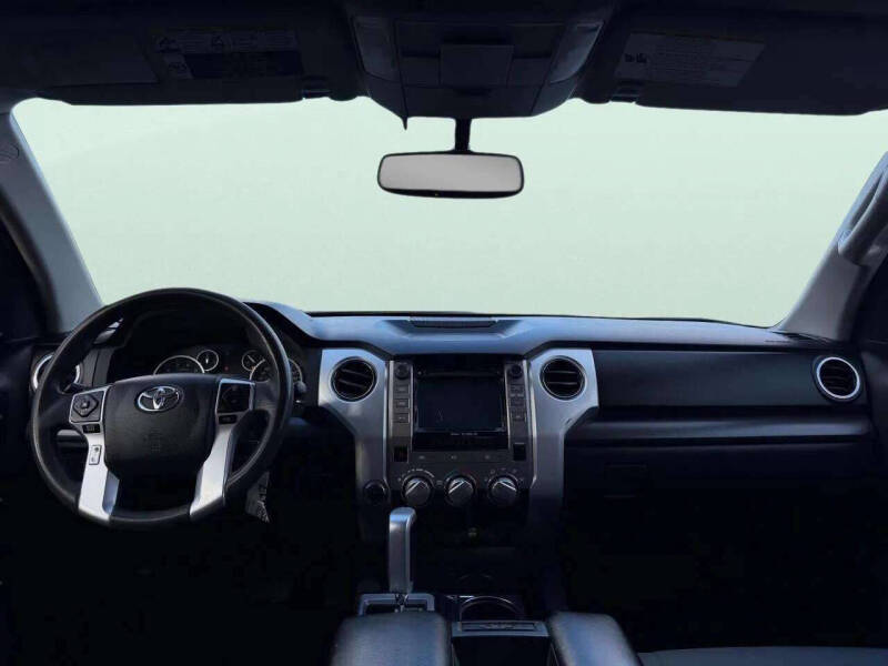 2017 Toyota Tundra SR5