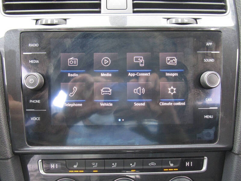 2019 Volkswagen e-Golf SE