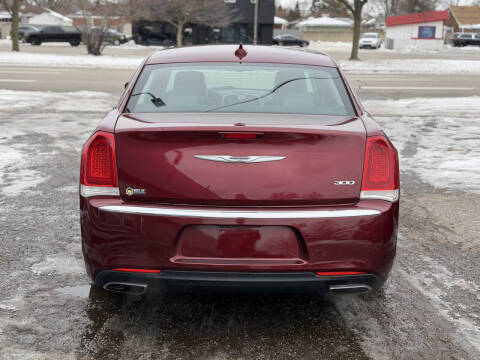 2017 Chrysler 300 Limited