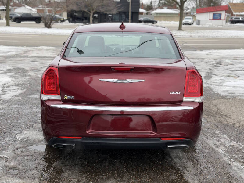 2017 Chrysler 300 Limited