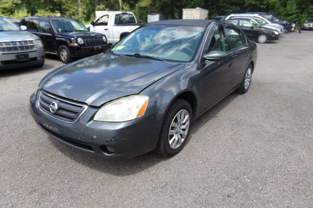 black nissan altima 2004