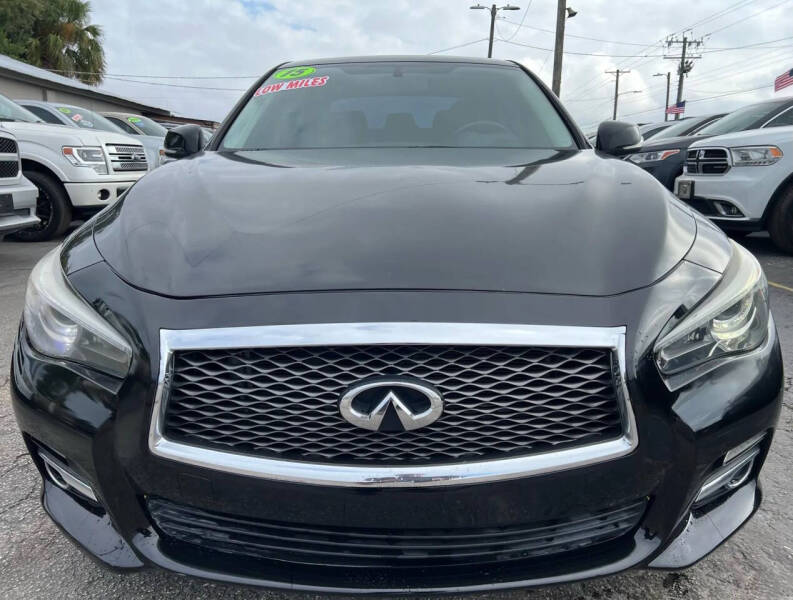 2015 Infiniti Q50