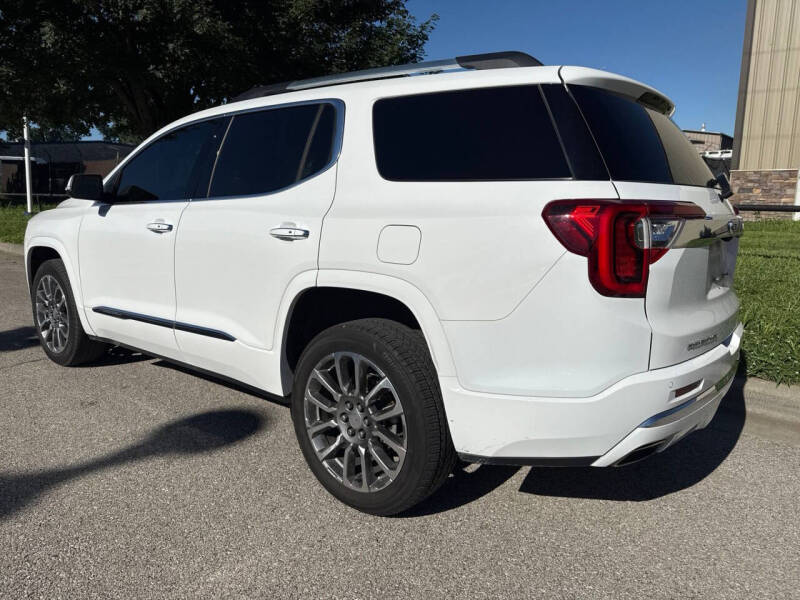 2023 GMC Acadia Denali