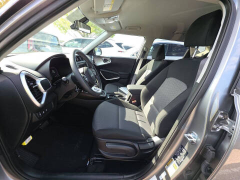 2025 Kia Soul LX