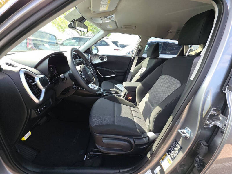 2025 Kia Soul LX